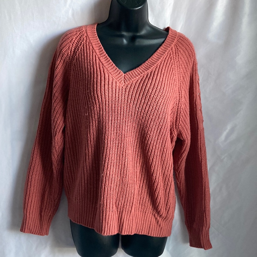 Madison Grey V Neck Knit Sweater Size Large